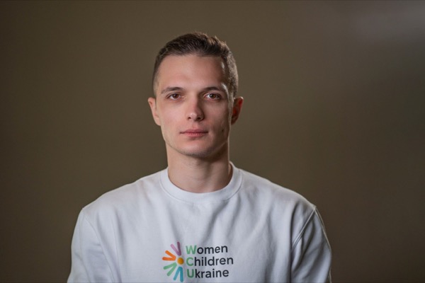 Менеджер проектів Комерц Буд на будівельному майданчику
